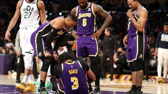 欧亿体育官方网站-浓眉伤退詹姆斯顶上，湖人带着胜利进入全明星假期